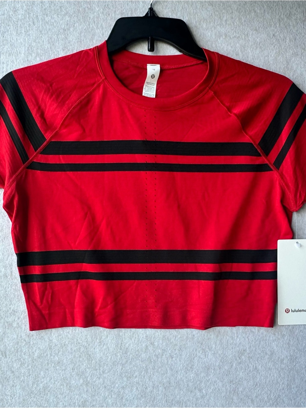 Lululemon Women’s Shirt Size 12 Red Short Sleeve Athletic Crop NWT